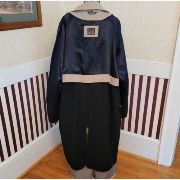 JOS. A. BANK Men's Vintage Tan Long Trench Coat Size 44L - Picture 3 of 7